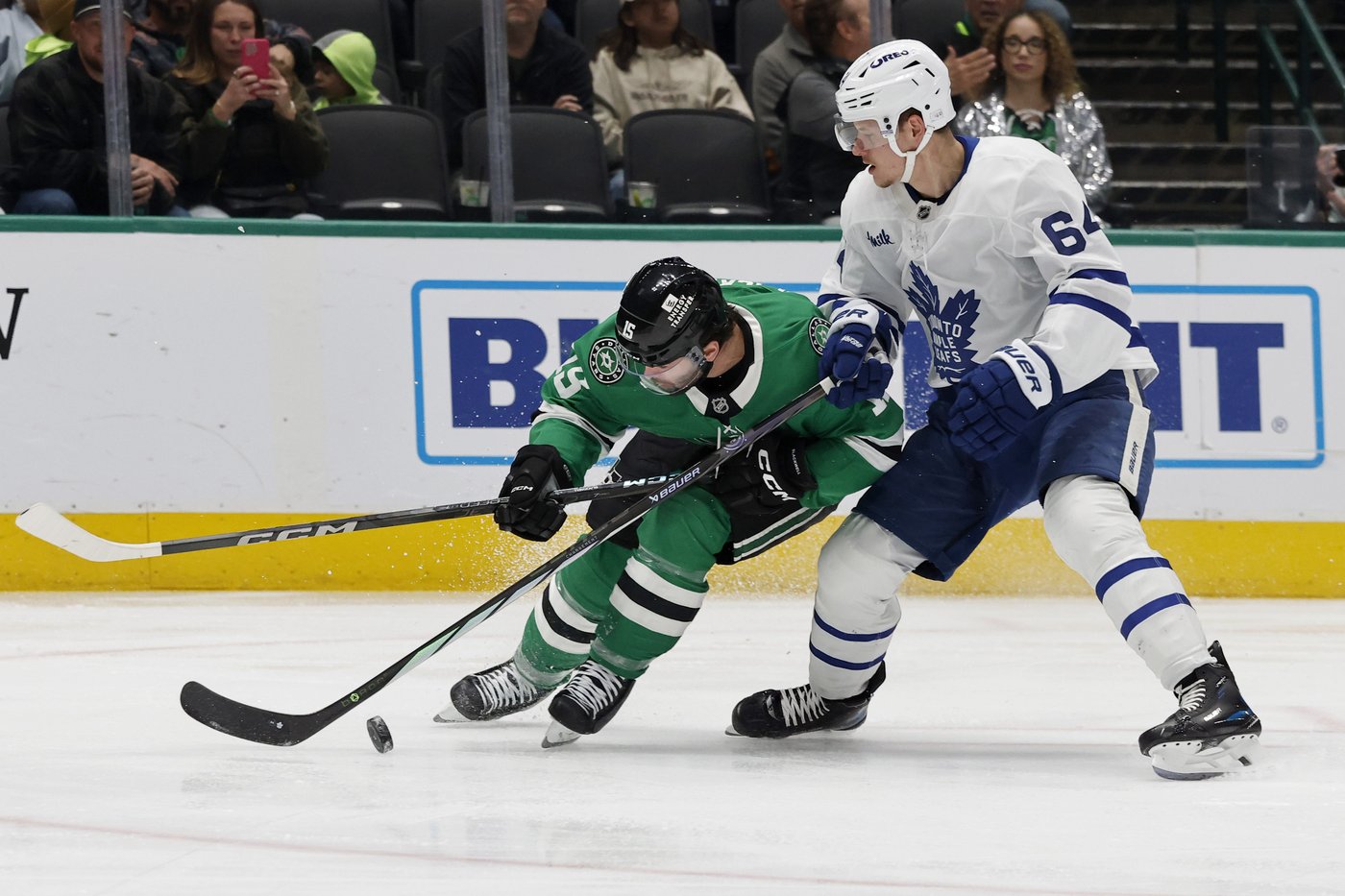 Nicholas Robertson part of key goals for Toronto in 5-3 win over Dallas and his older brother | iNFOnews.ca Nicholas Robertson part of key goals for Toronto in 5-3 win over Dallas and his older brother | iNFOnews.ca