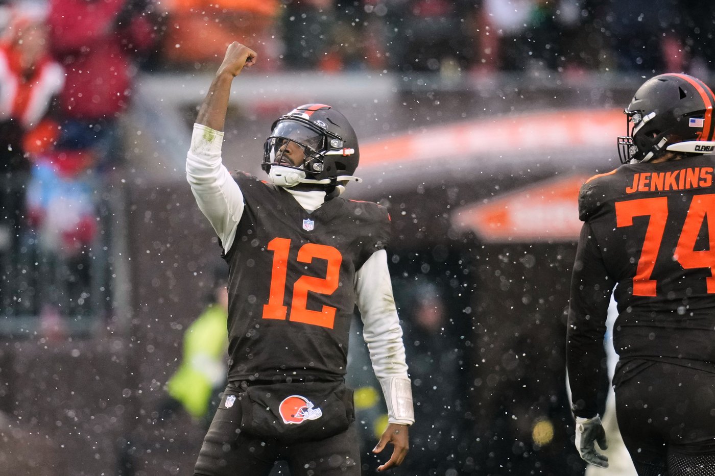 Shedeur Sanders' first 300-yard game not enough as key mistakes prevent Browns from beating Titans | iNFOnews.ca
