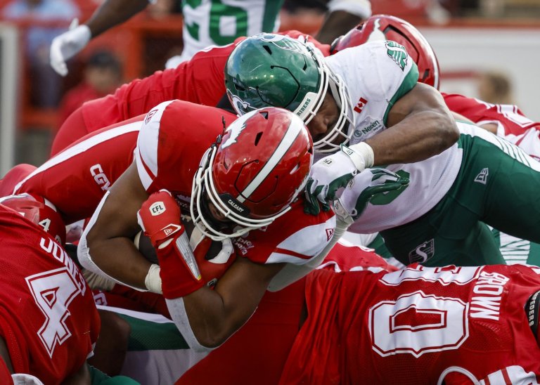 Stevens scores OT touchdown for Roughriders in 40-37 win over Stampeders | iNFOnews.ca