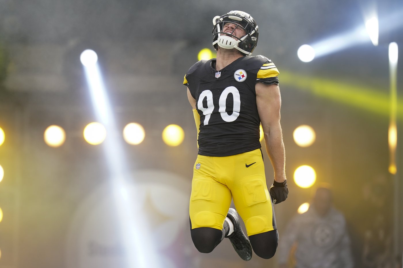 First-place Steelers visit rival Browns on Thursday night with teams at opposite ends of AFC North | iNFOnews.ca