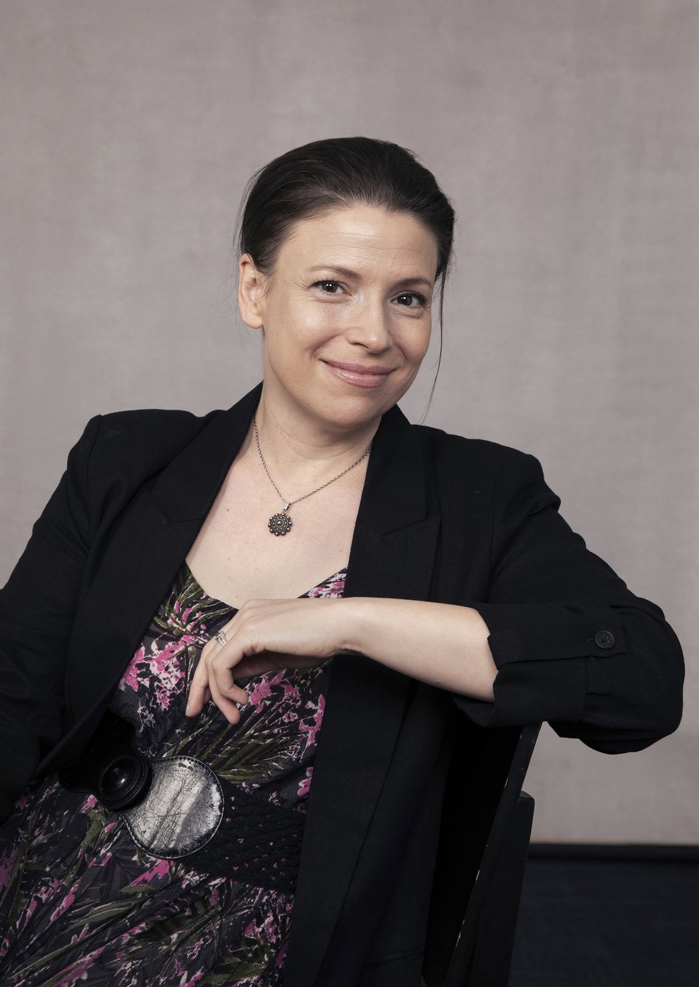 Julia Whelan has narrated 600 audiobooks and counting. So why isn't she paid like it? | iNFOnews.ca