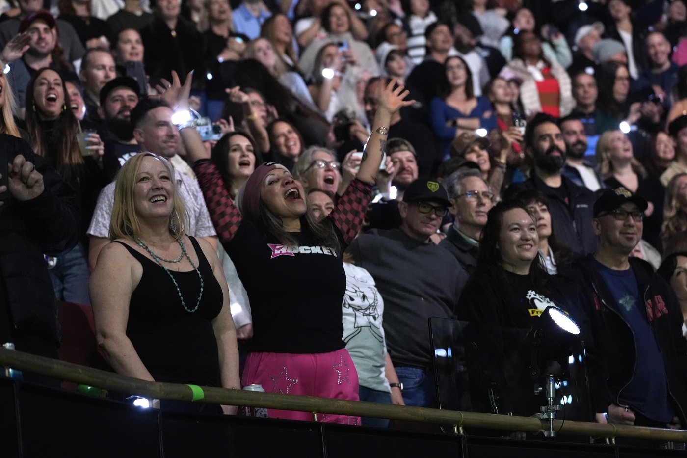 FireAid combines music’s biggest acts and stories of loss to raise money for LA wildfire relief | iNFOnews.ca