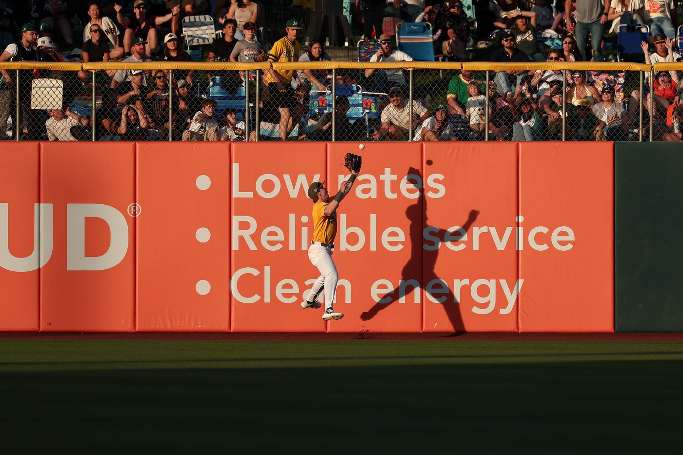 Casey Schmitt has 2nd career multihomer game to lead Giants over A's, 6-4 | iNFOnews.ca