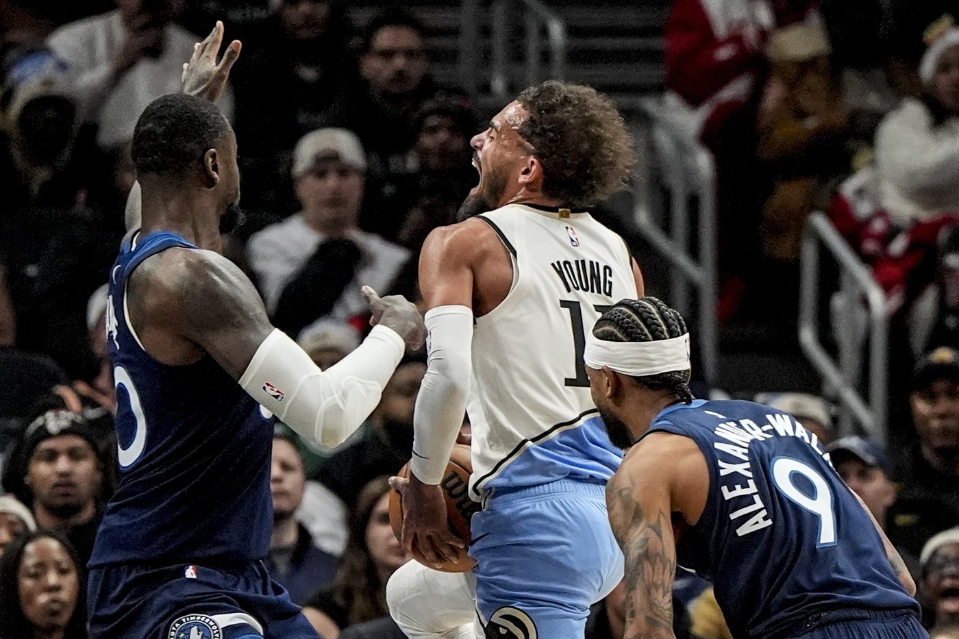 Mathews and Young lead the Hawks past the Timberwolves 117-104 | iNFOnews.ca