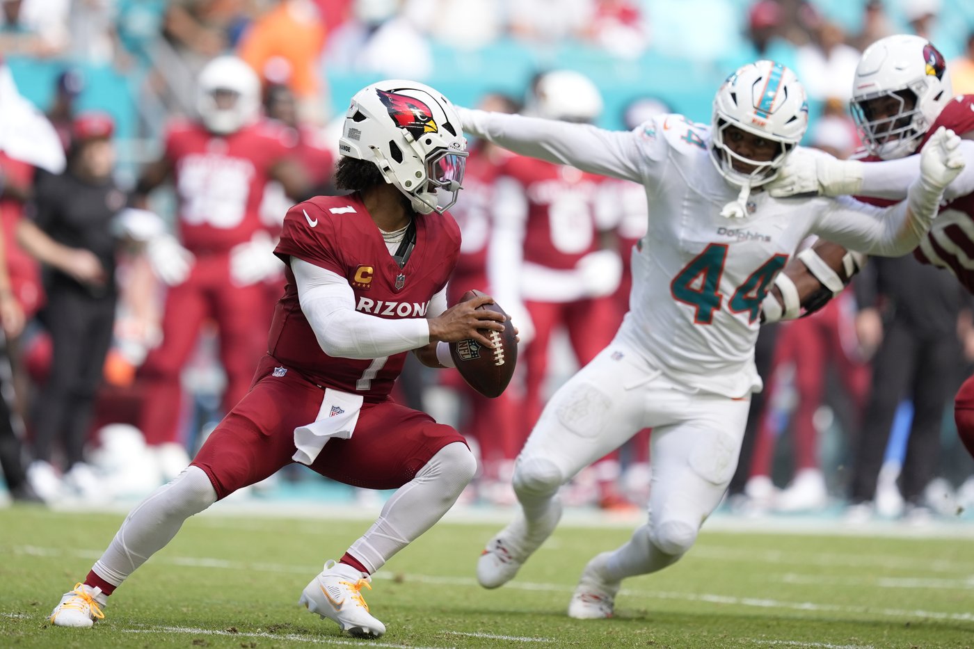 Kyler Murray rallies Cardinals to 28-27 win over Dolphins in Tua Tagovailoa's return | iNFOnews.ca Kyler Murray rallies Cardinals to 28-27 win over Dolphins in Tua Tagovailoa's return | iNFOnews.ca