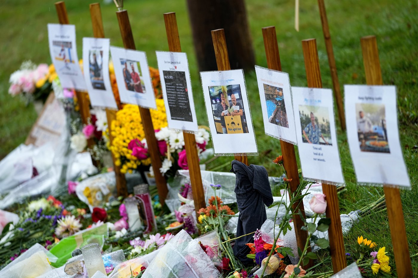 Survivors of Maine mass shooting and victims' relatives sue US government alleging negligence | iNFOnews.ca Survivors of Maine mass shooting and victims' relatives sue US government alleging negligence | iNFOnews.ca