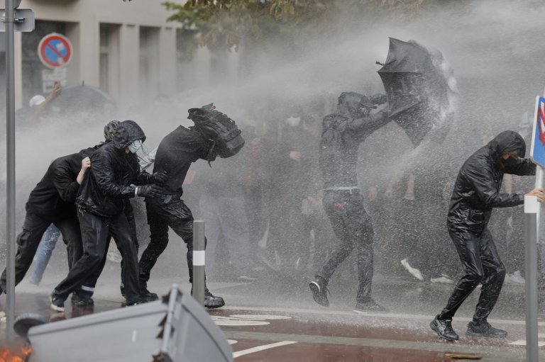 The top photos of the day by AP's photojournalists | iNFOnews.ca