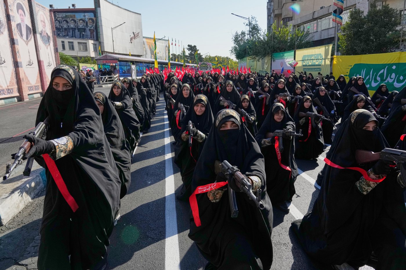Hundreds of thousands attend Iran's biggest government-organized rally since the war began | iNFOnews.ca