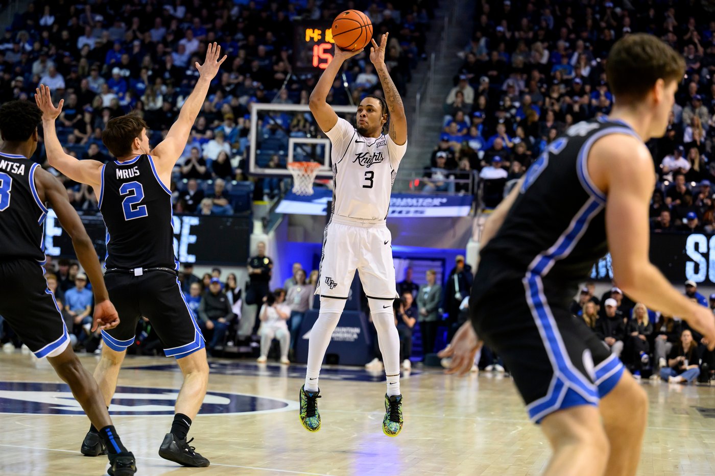 No. 19 BYU gets blown out at home as UCF makes 14 3-pointers in a 97-84 win | iNFOnews.ca No. 19 BYU gets blown out at home as UCF makes 14 3-pointers in a 97-84 win | iNFOnews.ca