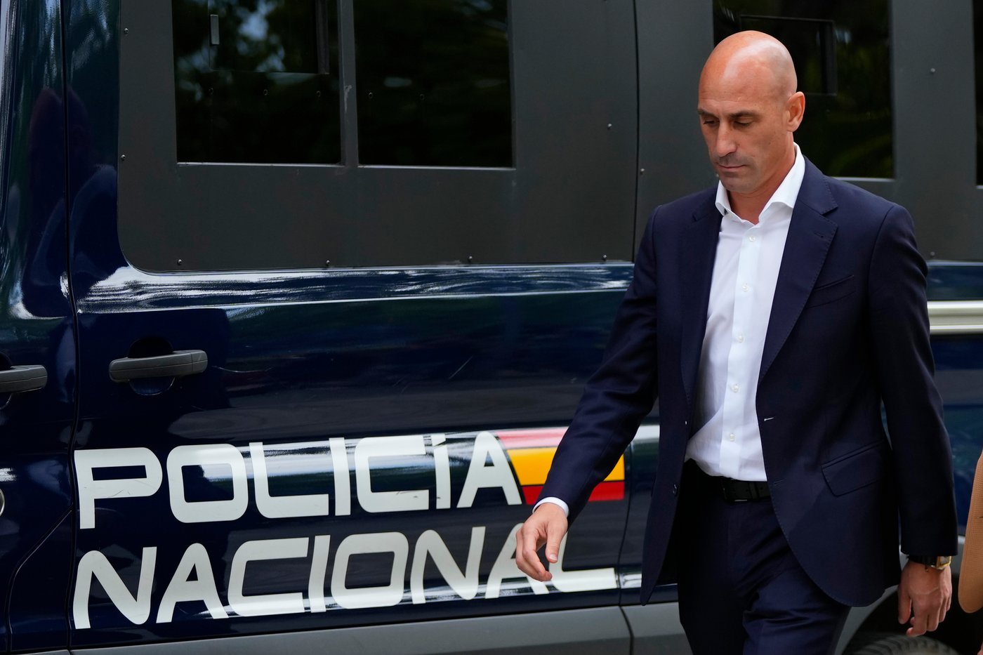 Former Spanish soccer boss Rubiales egged by uncle at book presentation | iNFOnews.ca