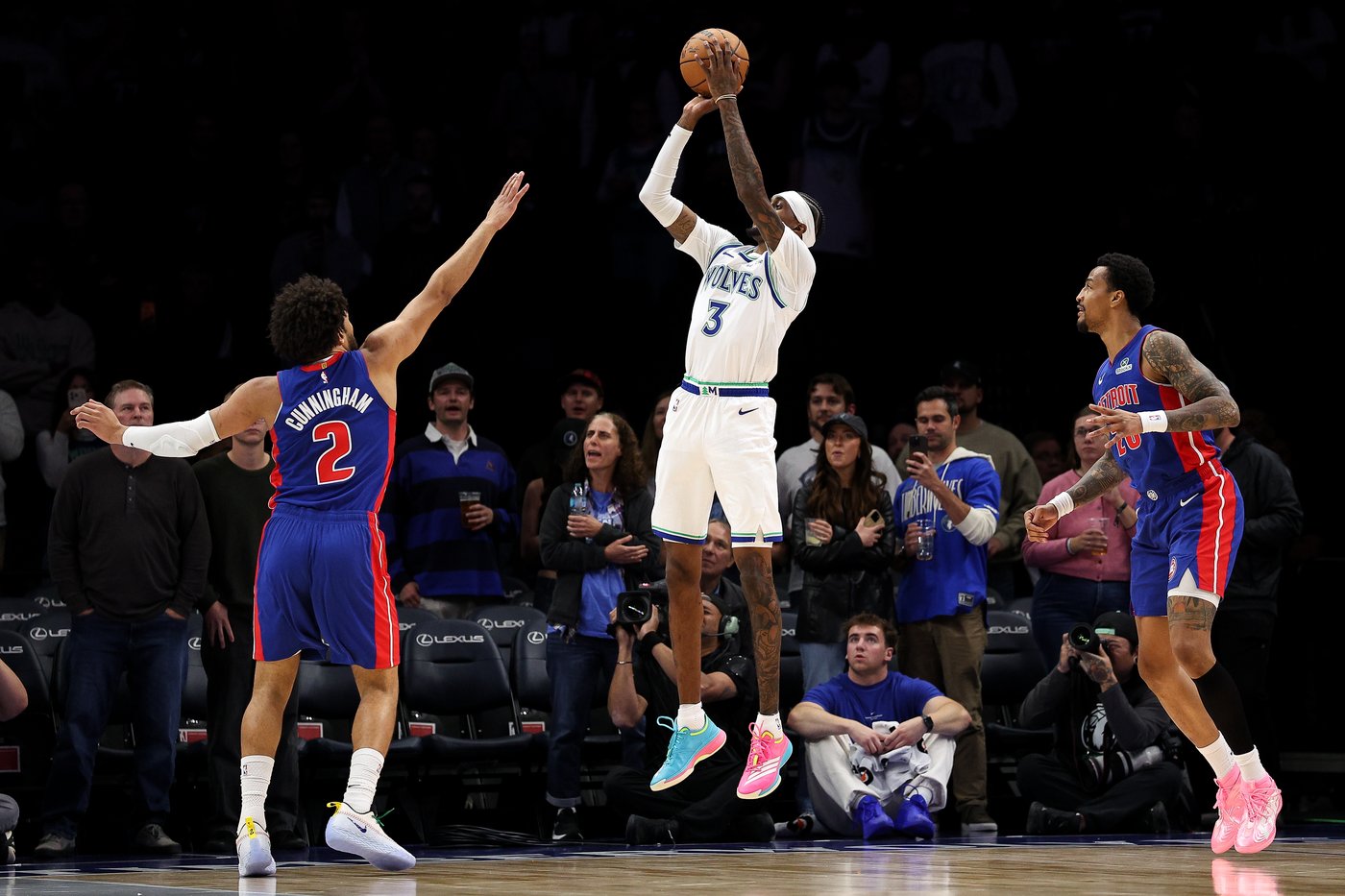 Timberwolves agree to 1-year, $40M contract extension with two-way standout Jaden McDaniels | iNFOnews.ca Timberwolves agree to 1-year, $40M contract extension with two-way standout Jaden McDaniels | iNFOnews.ca