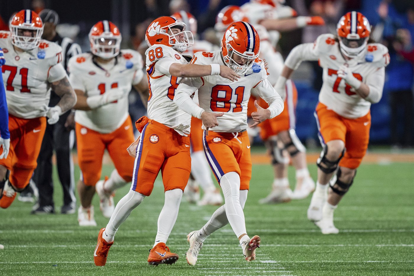No. 18 Clemson beats No. 8 SMU 34-31 on last-second field goal for ACC title, berth in the CFP | iNFOnews.ca No. 18 Clemson beats No. 8 SMU 34-31 on last-second field goal for ACC title, berth in the CFP | iNFOnews.ca