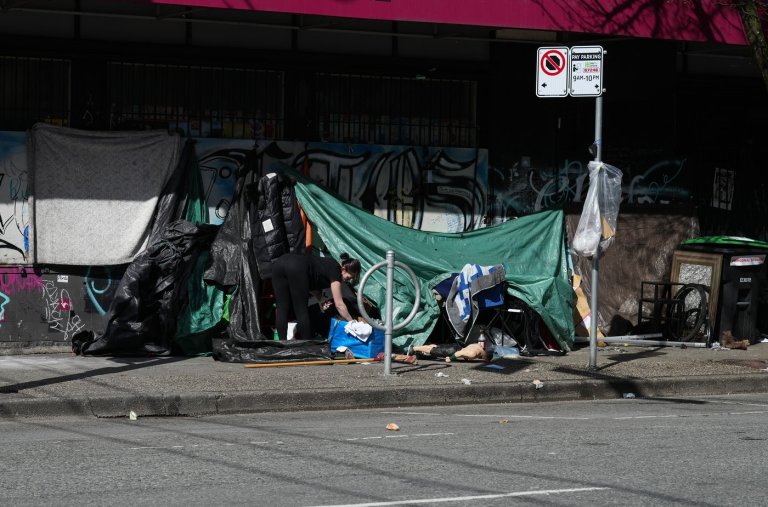 Media exclusion zone during 2023 Vancouver decampment 'unlawful,' report finds | iNFOnews.ca