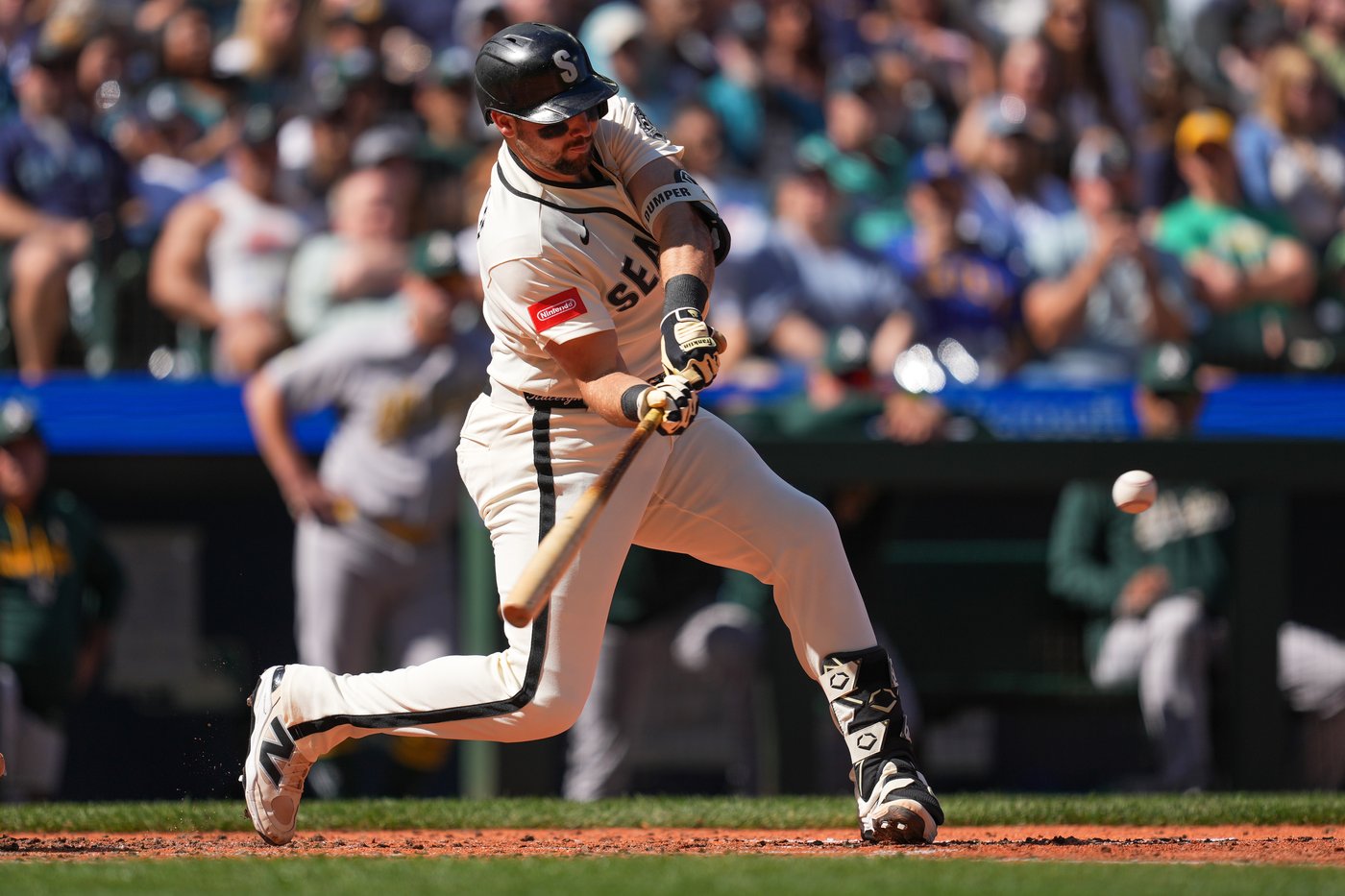 Woo, Raleigh and Crawford power the Mariners to a 2-0 win over the Athletics | iNFOnews.ca