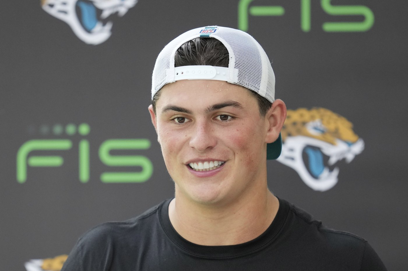 Former rugby star Rees-Zammit 'loving every moment' as he tries to crack Jaguars roster | iNFOnews.ca Former rugby star Rees-Zammit 'loving every moment' as he tries to crack Jaguars roster | iNFOnews.ca