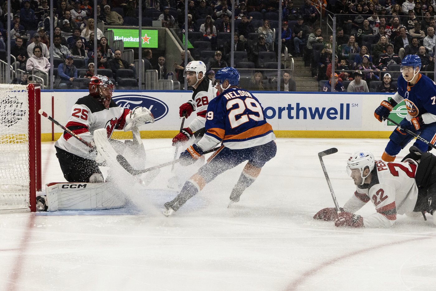 Jack Hughes scores second goal of night in OT as Devils rally to beat Islanders 4-3 | iNFOnews.ca