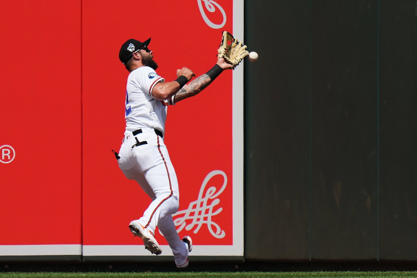 Adrian Del Castillo homers in the 10th inning to lead Diamondbacks to 8-5 win over Orioles | iNFOnews.ca