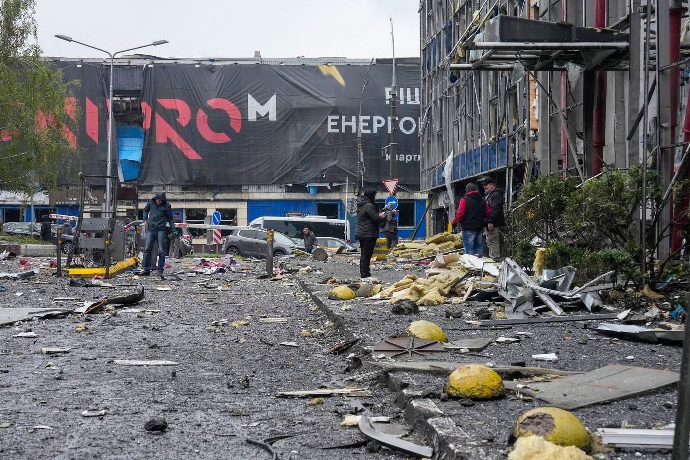 Zelenskyy says Ukraine got no early warning from partners as Russia hits the power grid again | iNFOnews.ca