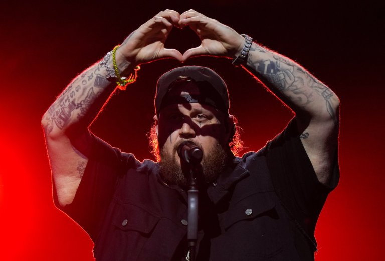 Olé, Olé or Nay? Some say Jelly Roll's World Cup tune falls flat, but Canadians are making their own anthems | iNFOnews.ca