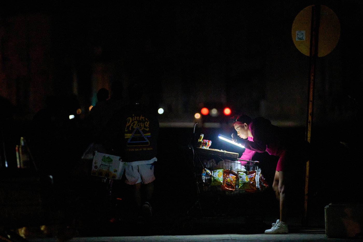 Cuba plunged into islandwide blackout as power crisis worsens, in photos | iNFOnews.ca