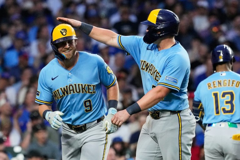 Jake Bauers homers, drives in 4 runs as the Brewers beat the Cubs 9-3 in series opener | iNFOnews.ca