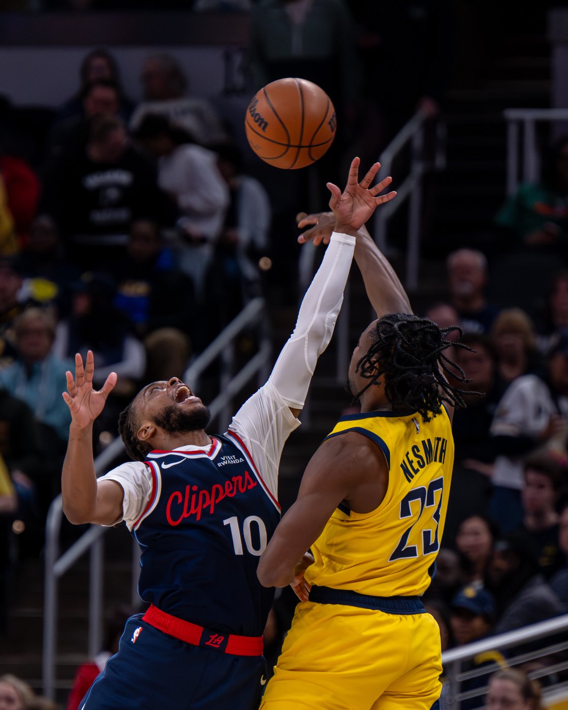 Kawhi Leonard's jumper sends Clippers past Pacers 114-113 after they come from 24 down | iNFOnews.ca Kawhi Leonard's jumper sends Clippers past Pacers 114-113 after they come from 24 down | iNFOnews.ca