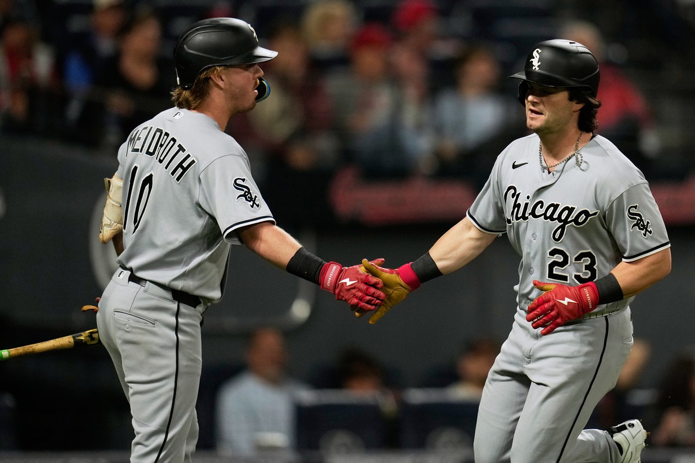 Peters draws key walk after 18-pitch plate trip, White Sox down Guardians 7-3, stay atop AL Central | iNFOnews.ca Peters draws key walk after 18-pitch plate trip, White Sox down Guardians 7-3, stay atop AL Central | iNFOnews.ca