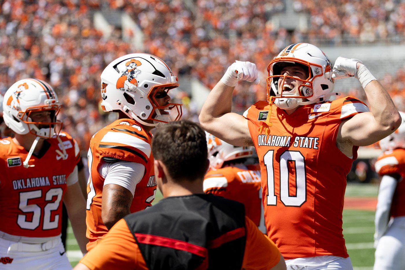 Oklahoma State stuns No. 6 Oregon 39-31, ending 21-game skid against FBS opponents | iNFOnews.ca