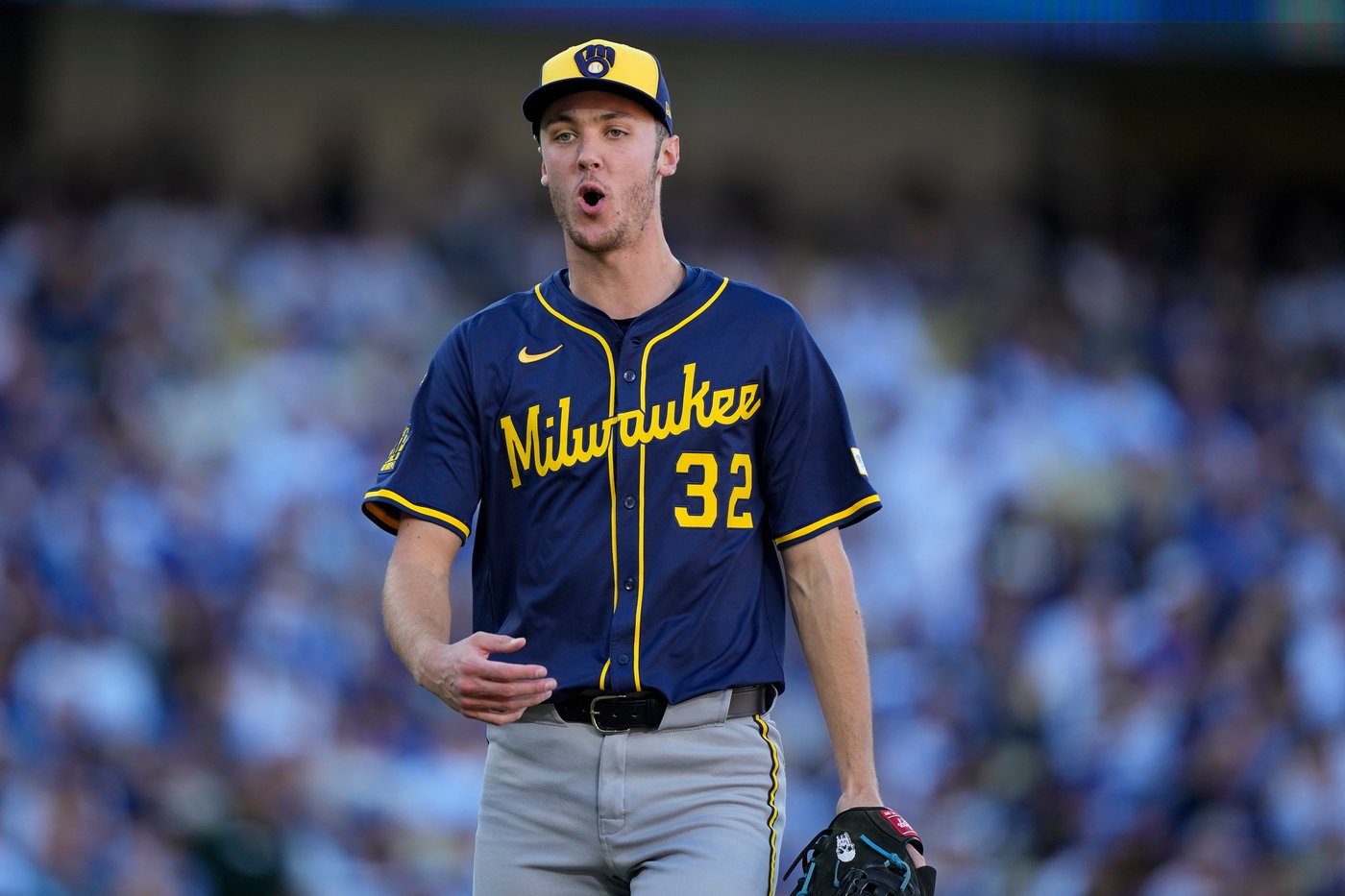 Dodgers near repeat World Series trip, beat Brewers 3-1 behind Glasnow, Edman for 3-0 NLCS lead | iNFOnews.ca