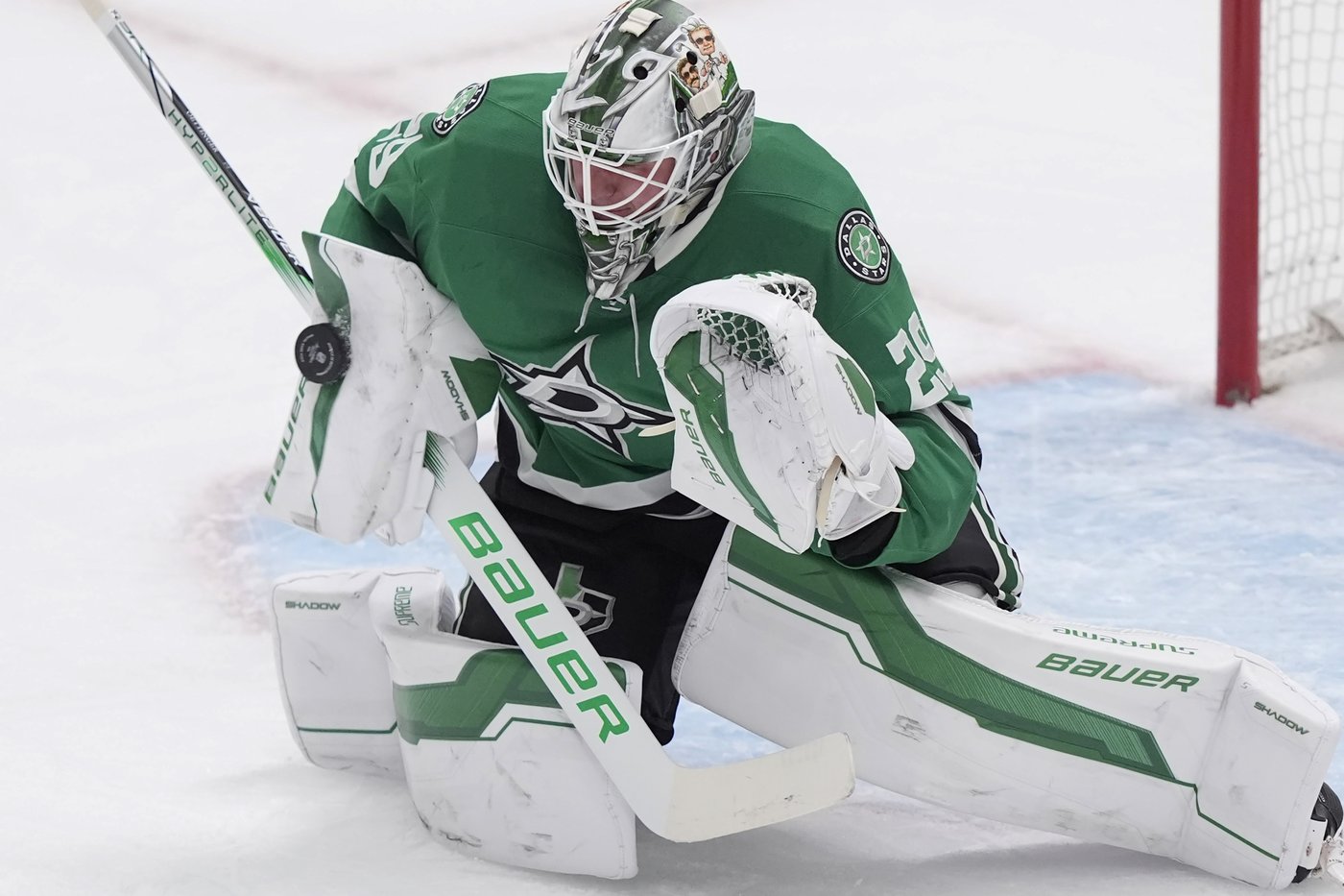 Dadonov scores 2 goals, including a penalty shot, as the Stars beat the Bruins 7-2 | iNFOnews.ca