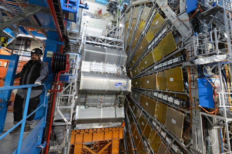 On the road with antiprotons: CERN runs delicate test on transporting ultrasensitive antimatter | iNFOnews.ca