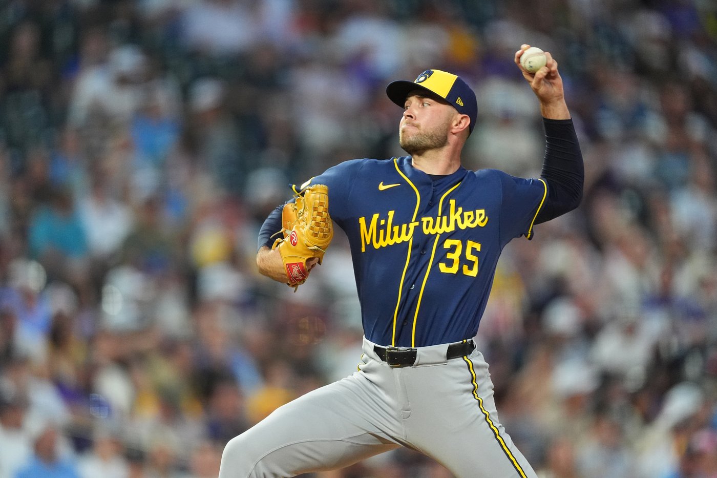 Brewers' Brian Fitzpatrick gets injured on warmup pitch in first appearance after promotion | iNFOnews.ca Brewers' Brian Fitzpatrick gets injured on warmup pitch in first appearance after promotion | iNFOnews.ca