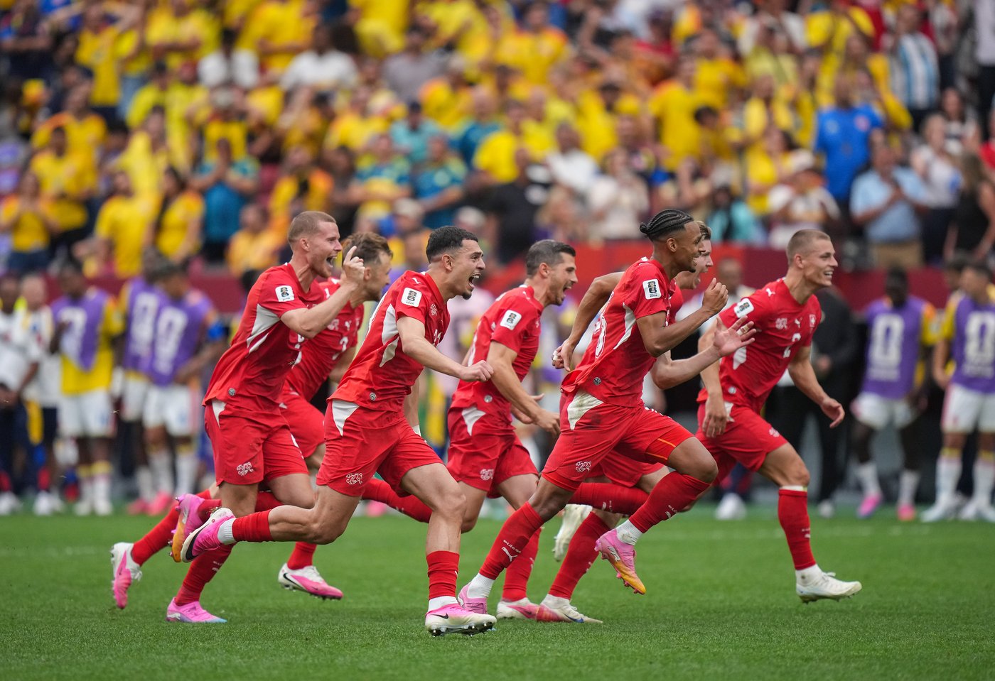 Author Simon Kuper explores nine-tournament soccer journey in "World Cup Fever" | iNFOnews.ca