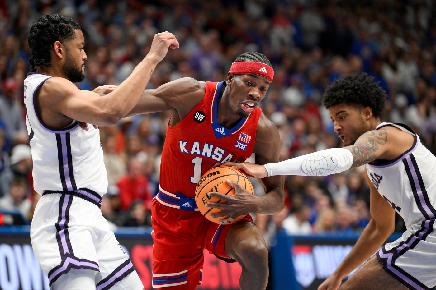 A 104-point outburst at Allen Fieldhouse puts Kansas’ boom-or-bust season in focus | iNFOnews.ca A 104-point outburst at Allen Fieldhouse puts Kansas’ boom-or-bust season in focus | iNFOnews.ca