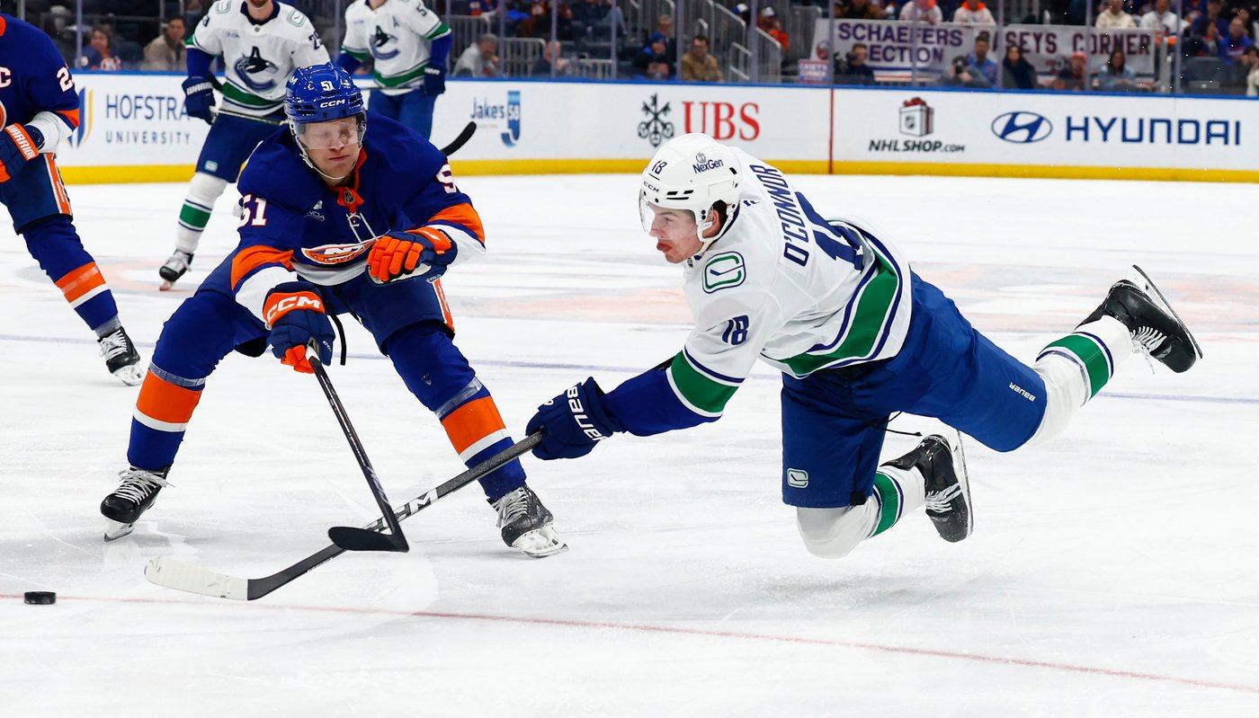 Kiefer Sherwood has hat trick as Canucks beat Islanders 4-1 for 3rd straight win | iNFOnews.ca Kiefer Sherwood has hat trick as Canucks beat Islanders 4-1 for 3rd straight win | iNFOnews.ca