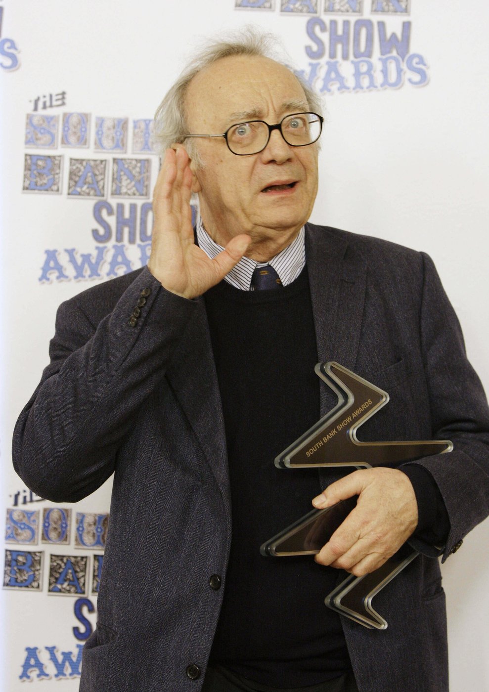 Alfred Brendel, pianist renowned for refined playing of Beethoven, dies at age 94 | iNFOnews.ca