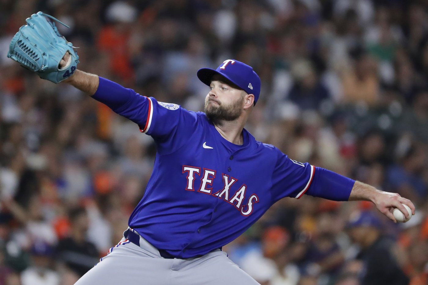 Astros hold off Rangers 6-5 to keep pace in AL West and improve wild-card position | iNFOnews.ca Astros hold off Rangers 6-5 to keep pace in AL West and improve wild-card position | iNFOnews.ca
