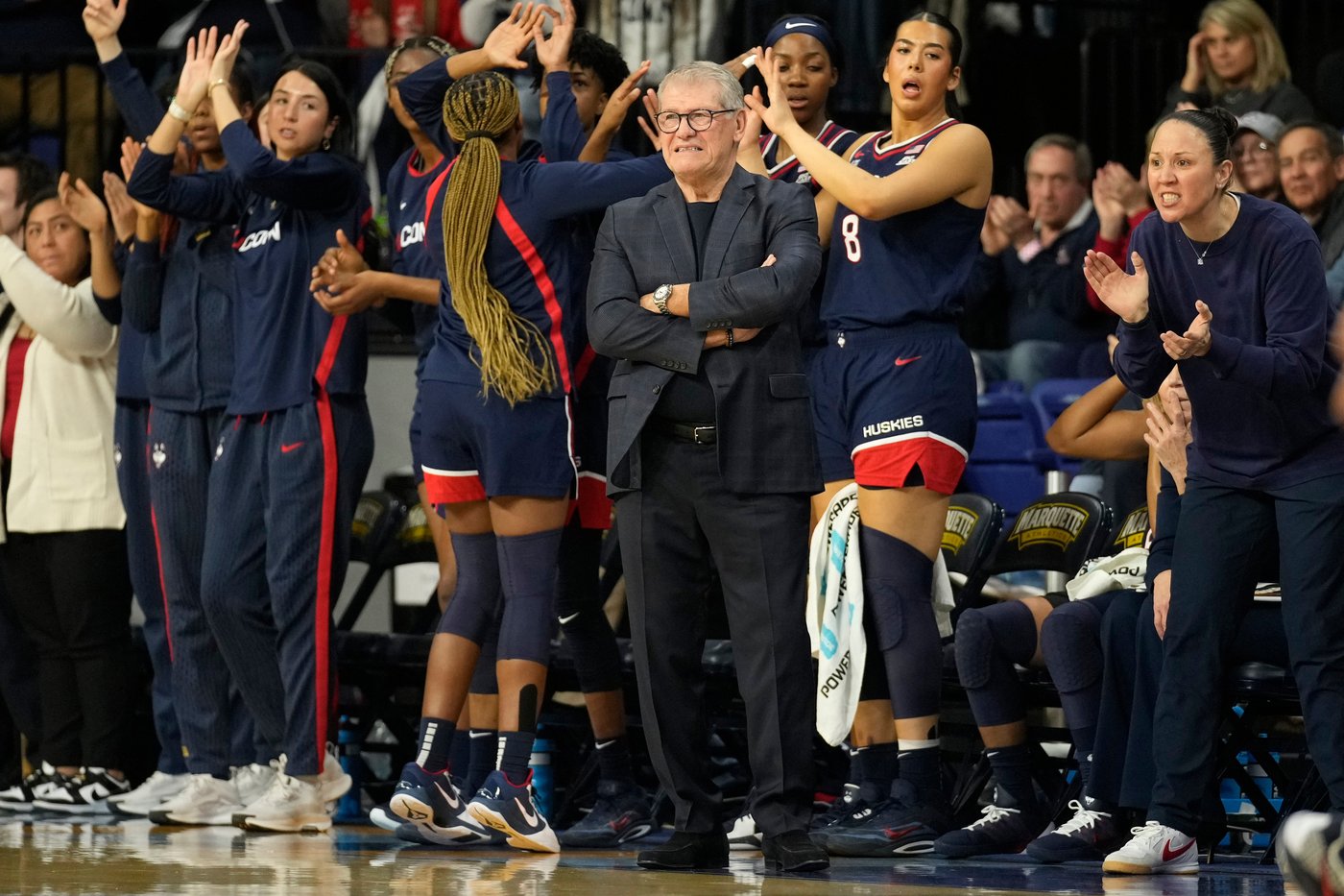 Fudd and Strong lead No. 1 UConn to 71-56 victory over Marquette for 43rd straight win | iNFOnews.ca