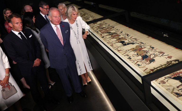 French leader Macron joins King Charles III and UK leader Burnham to see Bayeux Tapestry in London | iNFOnews.ca