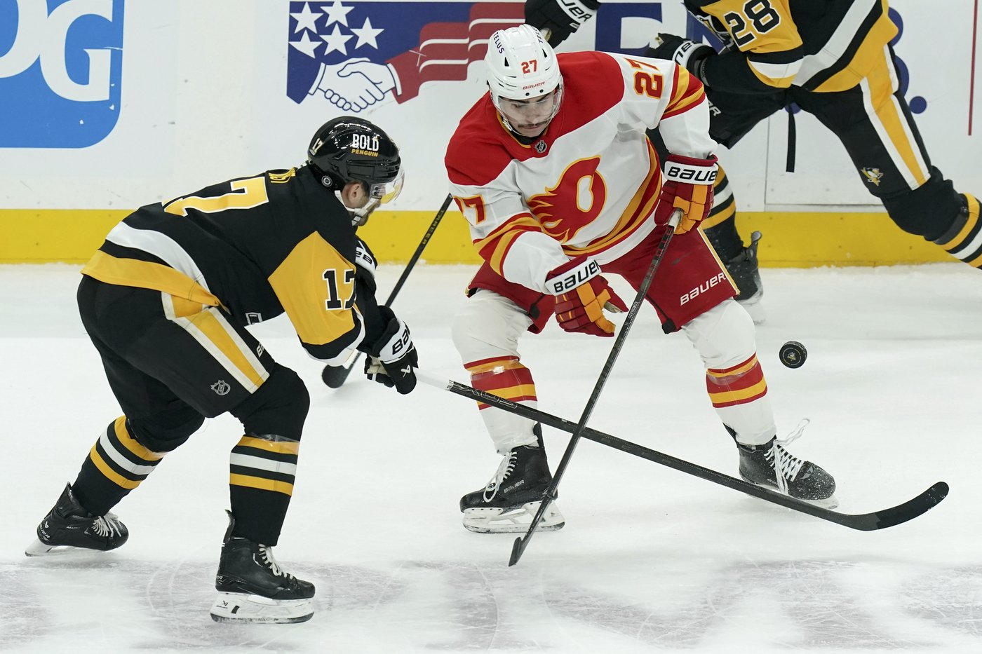Bunting, Letang lead Pittsburgh Penguins in 6-2 win over Calgary Flames | iNFOnews.ca