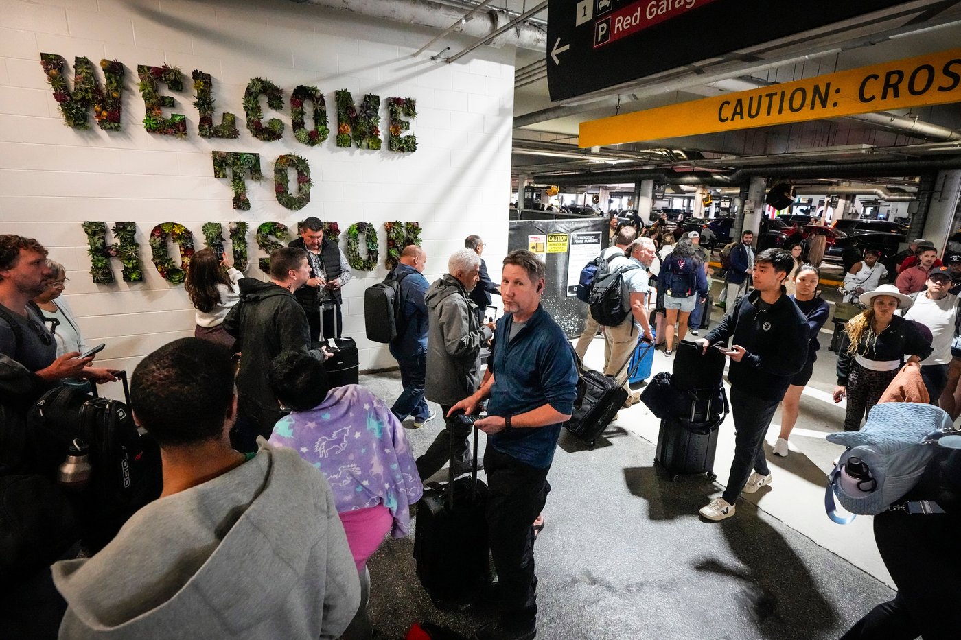 Travelers encounter long waits at some airports as DHS shutdown affects security checkpoints | iNFOnews.ca Travelers encounter long waits at some airports as DHS shutdown affects security checkpoints | iNFOnews.ca