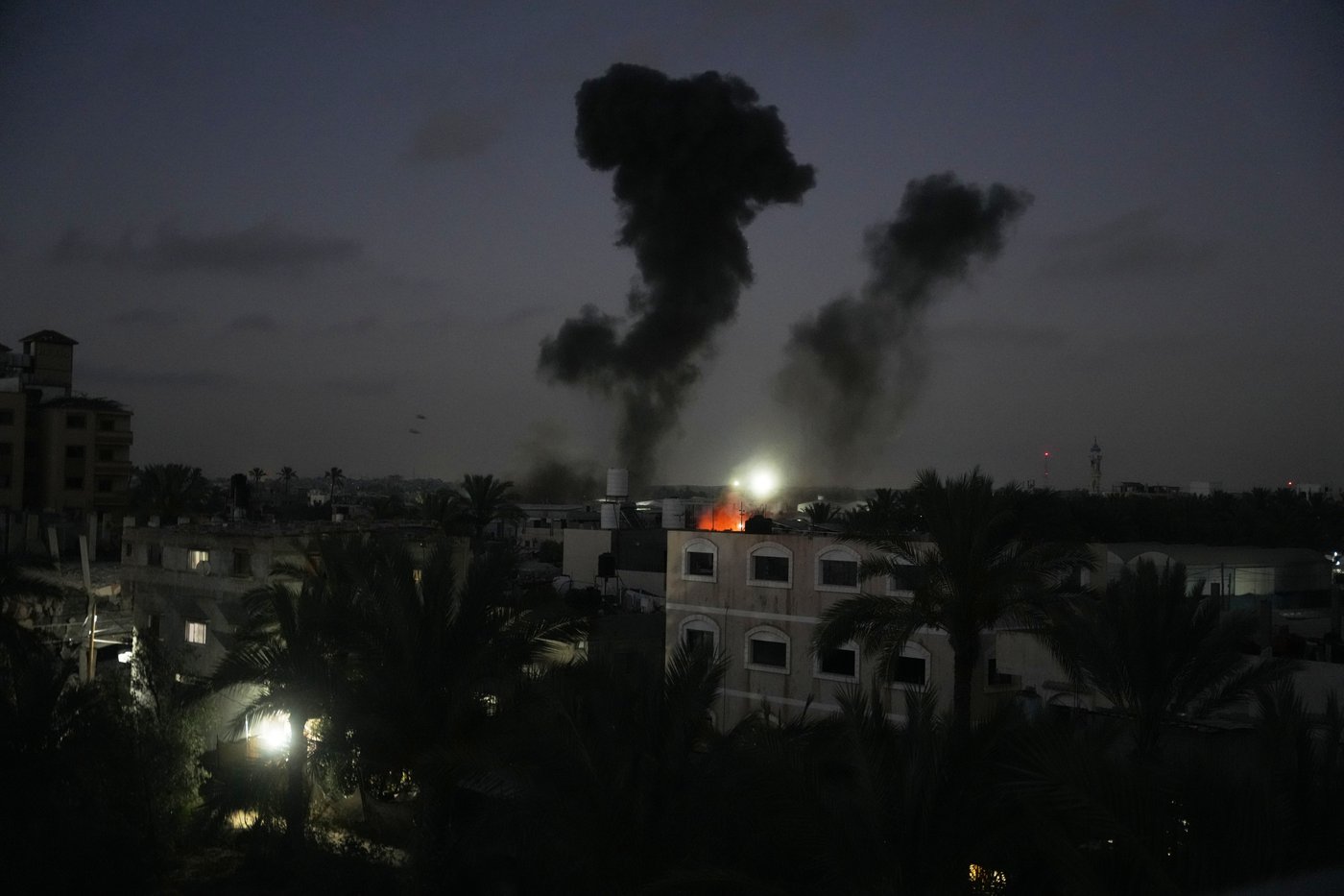 Israeli strikes and shelling in Gaza kill at least 4 Palestinians, health workers say | iNFOnews.ca