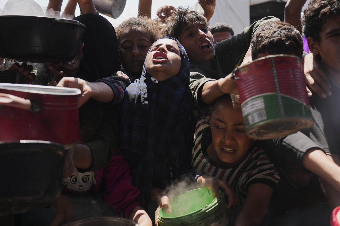 Aid group closes soup kitchens across Gaza due to dwindling supplies | iNFOnews.ca