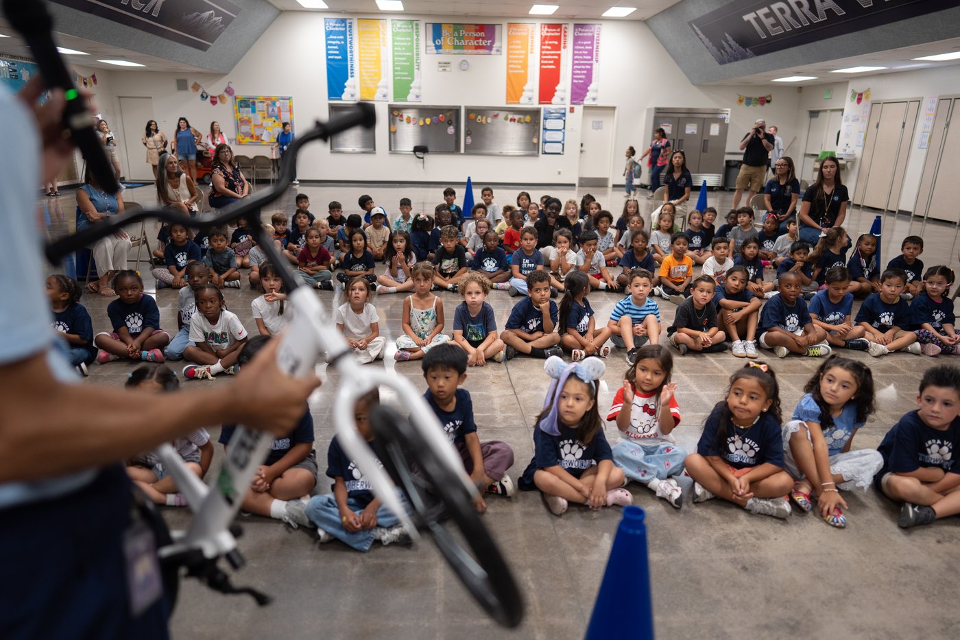 A childhood rite moves indoors as kindergartners learn to ride bikes in school gyms | iNFOnews.ca