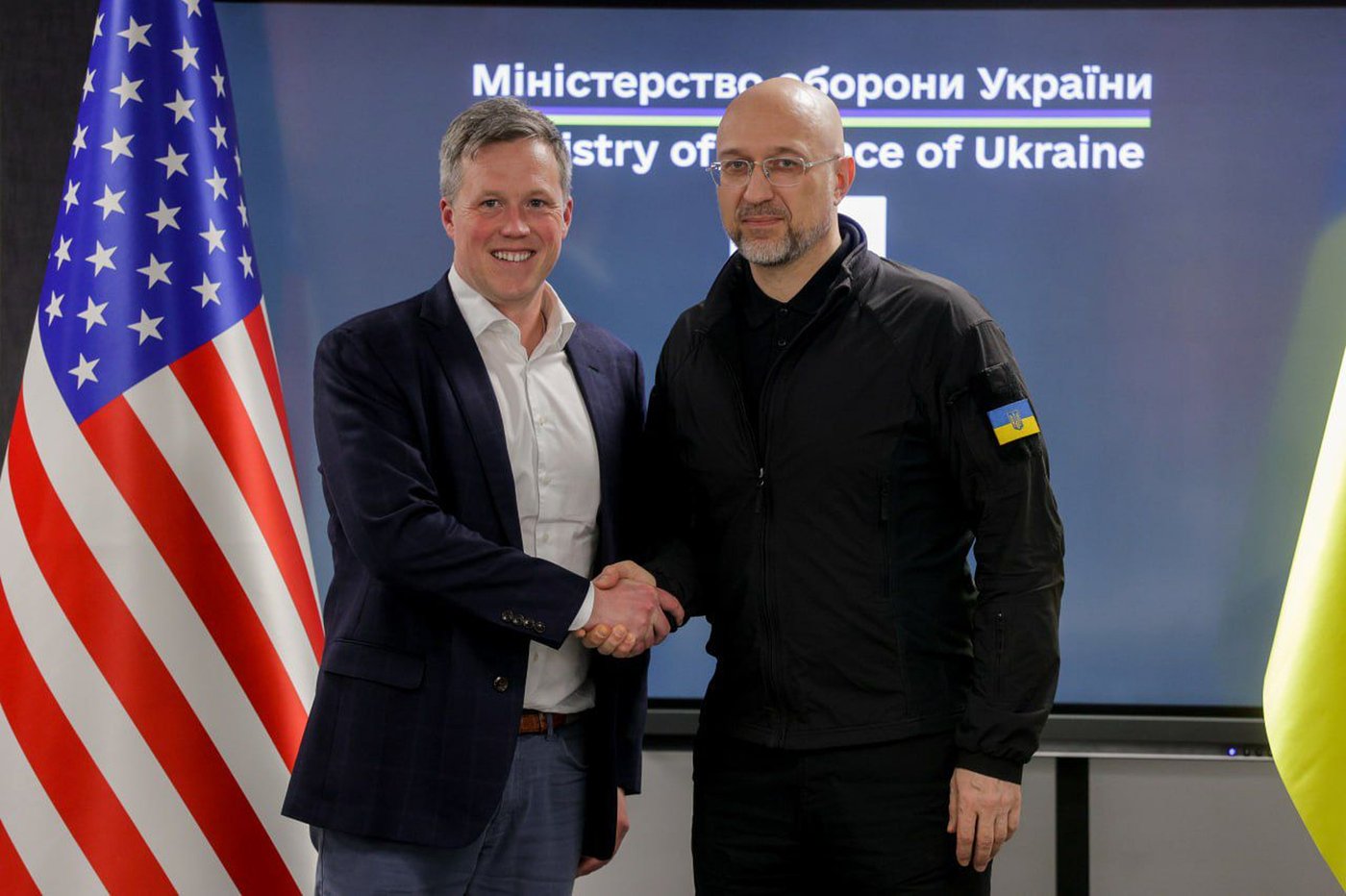 US Army secretary takes unlikely role as key negotiator in push to end Russia-Ukraine war | iNFOnews.ca