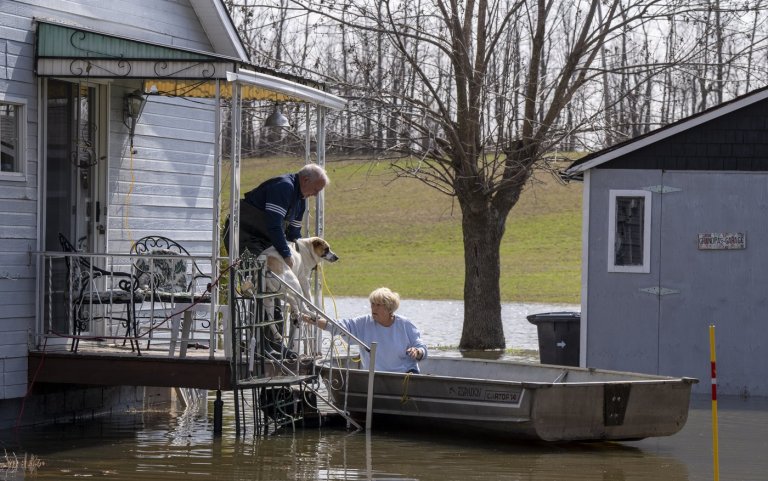 Hope rises as water levels begin to stabilize in Quebec despite new flooding | iNFOnews.ca