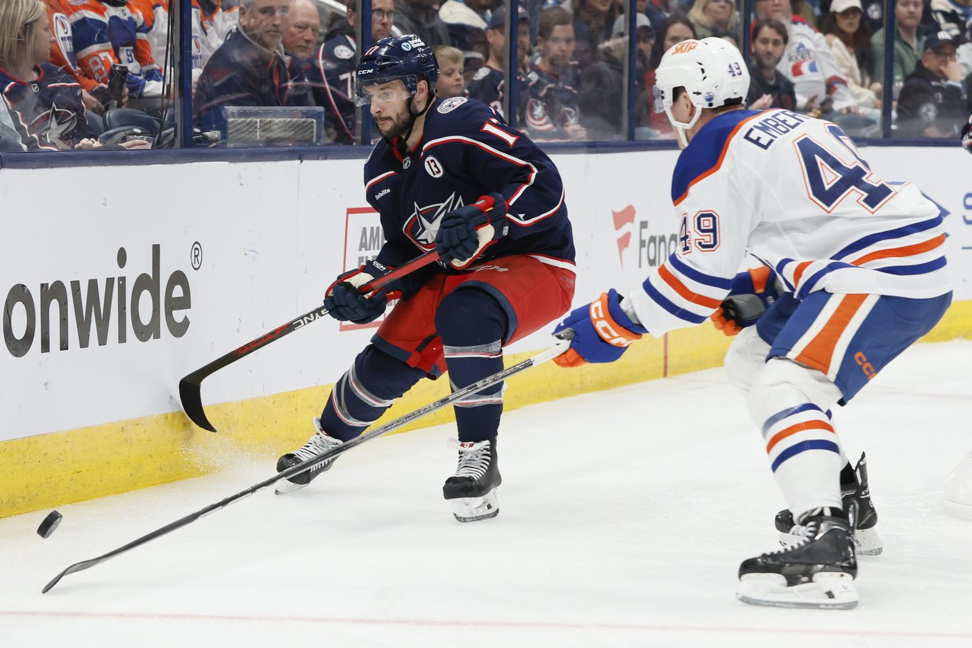 Blue Jackets squash Oilers 6-1, McDavid leaves game with injury | iNFOnews.ca Blue Jackets squash Oilers 6-1, McDavid leaves game with injury | iNFOnews.ca