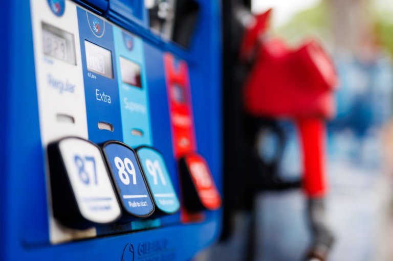 Canadian pump prices creep higher as Mideast fighting escalates | iNFOnews.ca