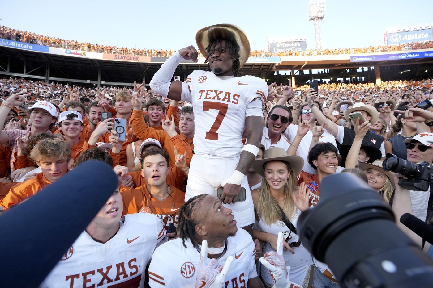 No. 1 Texas gets biggest SEC test yet vs. No. 5 Georgia, the team that started season on top | iNFOnews.ca