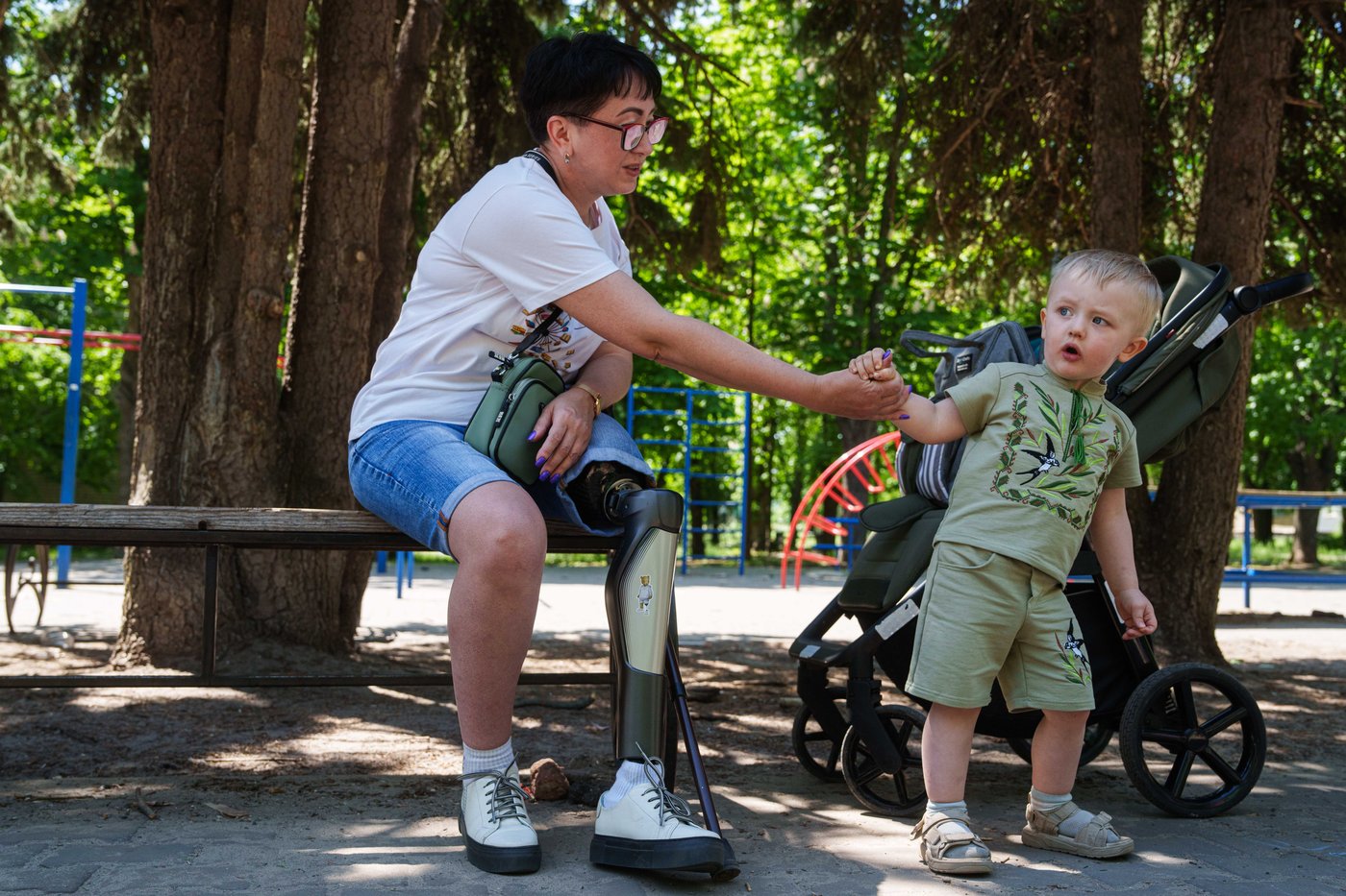 For one Ukrainian war amputee, rebuilding is painful after a Russian strike killed her husband | iNFOnews.ca For one Ukrainian war amputee, rebuilding is painful after a Russian strike killed her husband | iNFOnews.ca